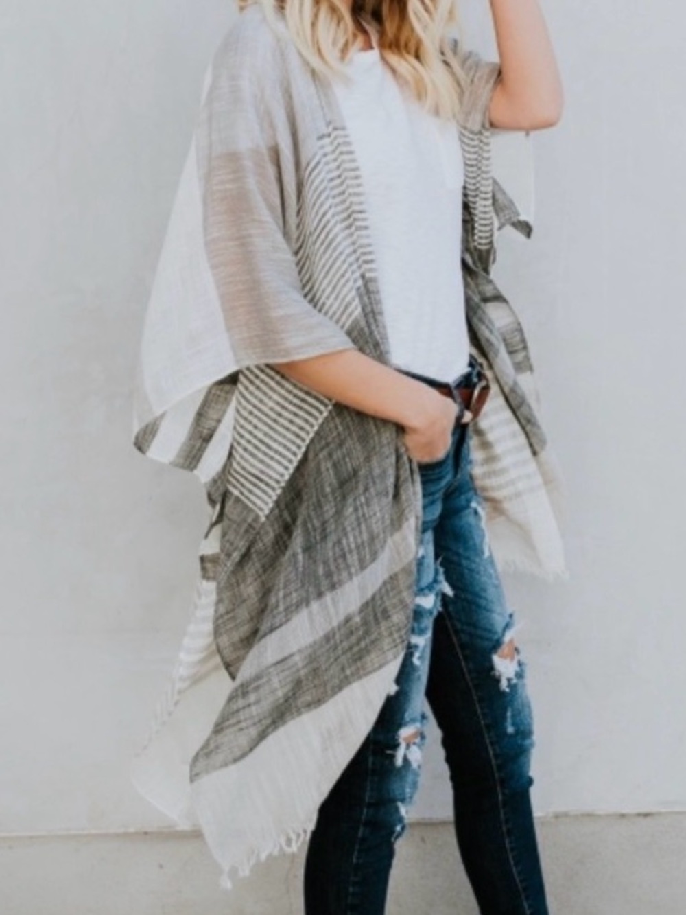 Do everything in love Gray and White Striped Linen Blend Kimono